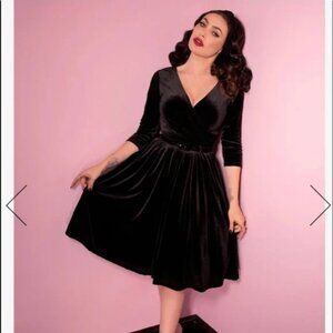 Vixen by Micheline Pitt - Allure Dress in Black Velvet, Size XL